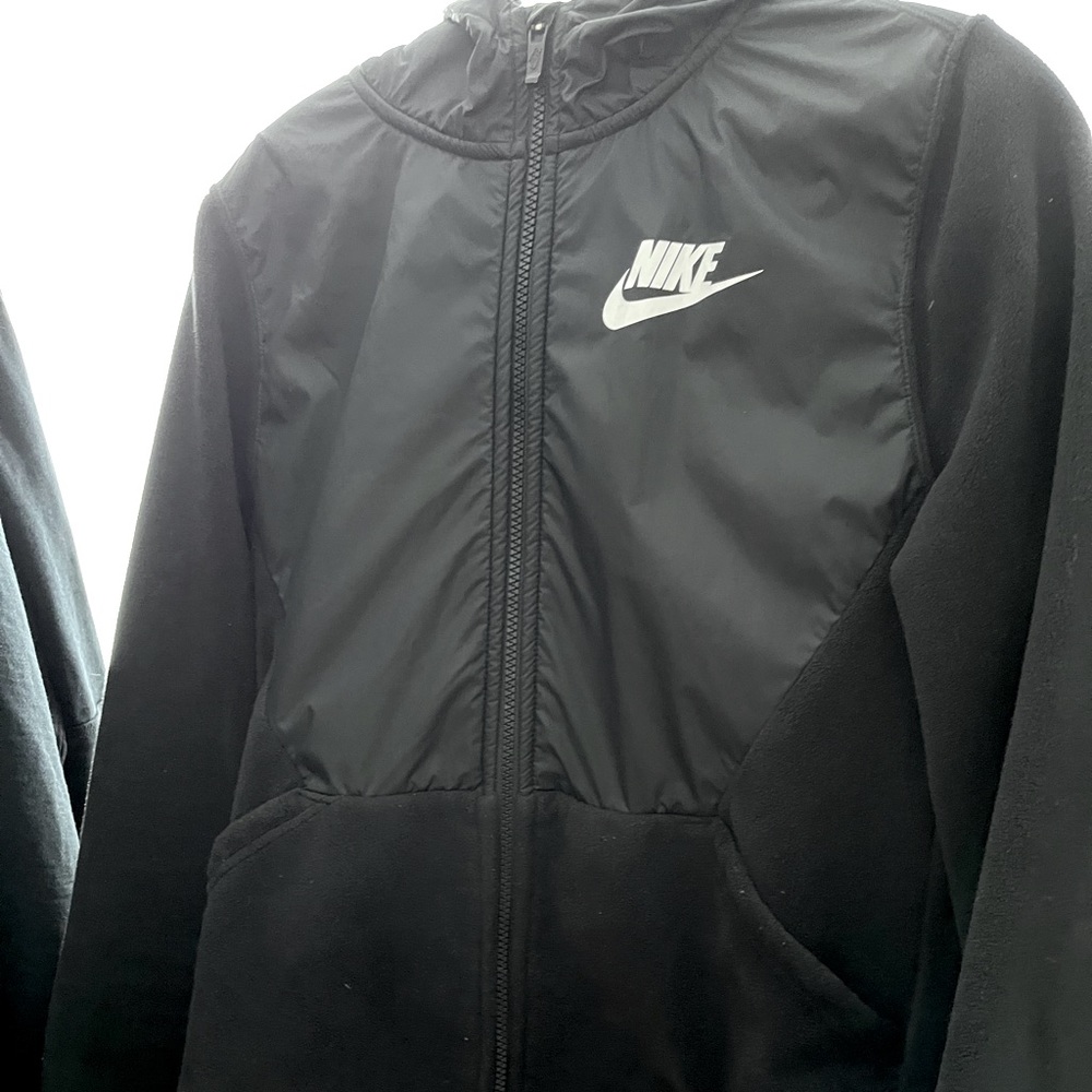 Youth Nike light weight jacket xl black